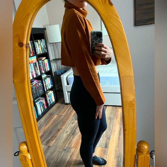 Orange-brown cropped turtleneck - Picture 5 of 7